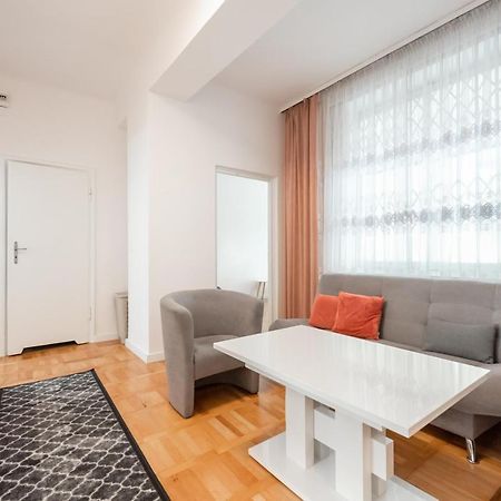 Plac Zbawiciela 3-Bedroom Apartment Warsaw Luaran gambar